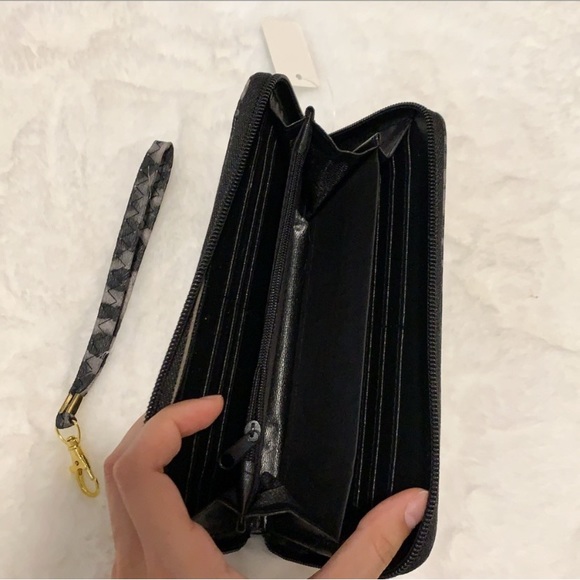 Leopard Wallet - Picture 6 of 6